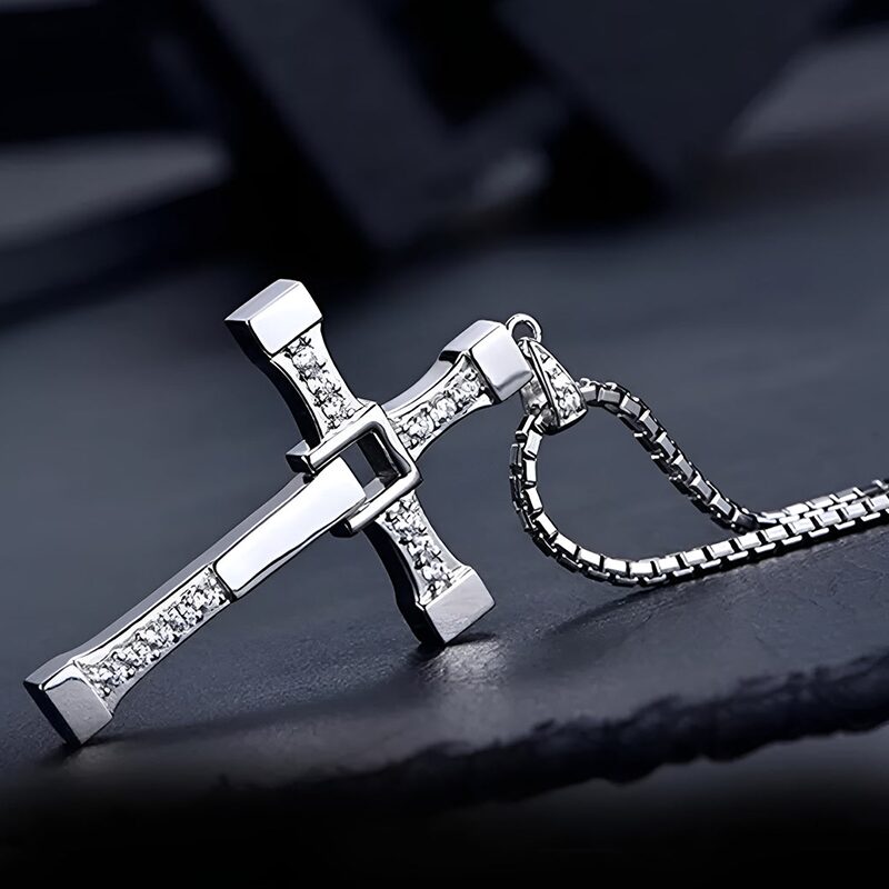 Chaîne avec Croix en Argent Dominic Toretto - Clube Boss