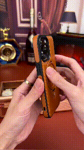 Étui iPhone en Cuir Véritable - Clube Boss